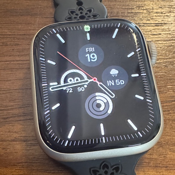 Unlocked Apple Watch Series 7 32GB Starlight